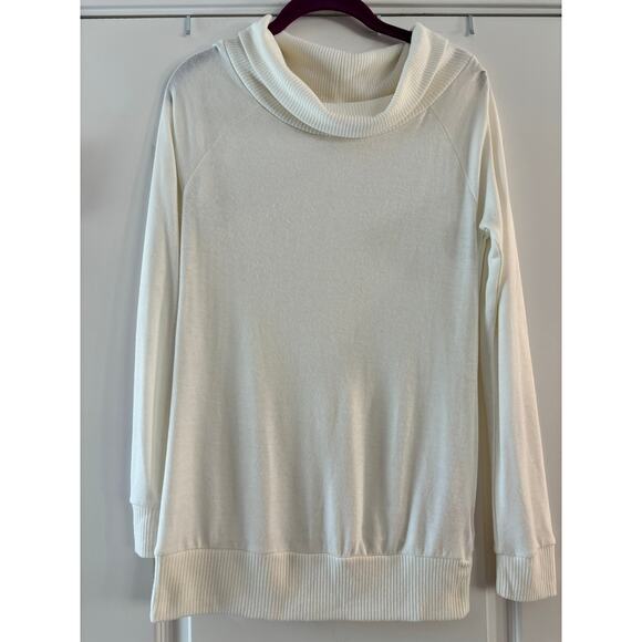 Tresics RIbbed Cowl Turtleneck Lightweight Sweater Size Medium - Picture 1 of 6